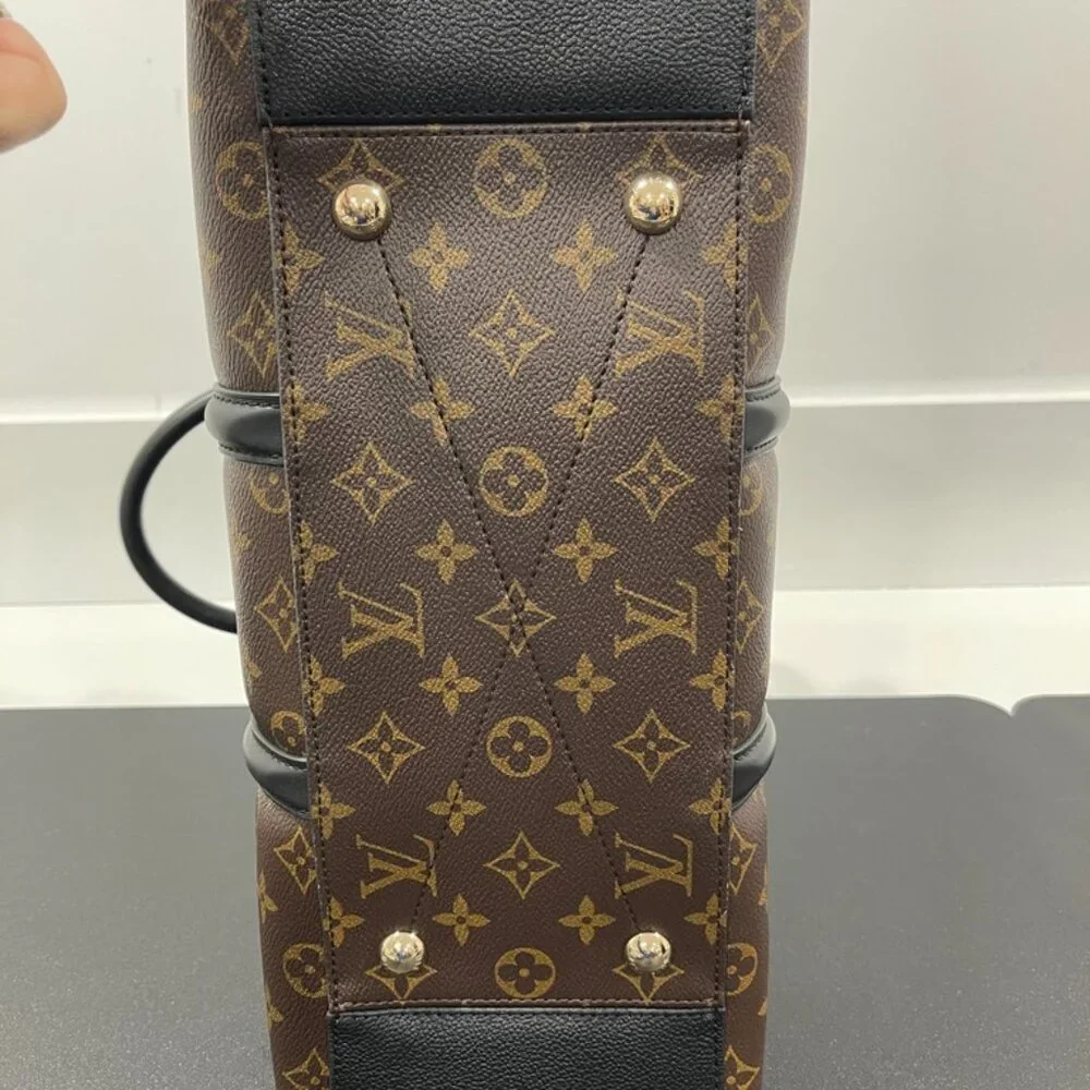 Louis Vuitton Sufflot Monogram Canvas/Leather (JB1076)